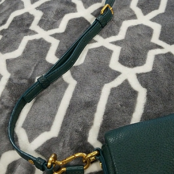 LAST CHANCE deep emerald green clutch/crossbody. - Picture 3 of 4